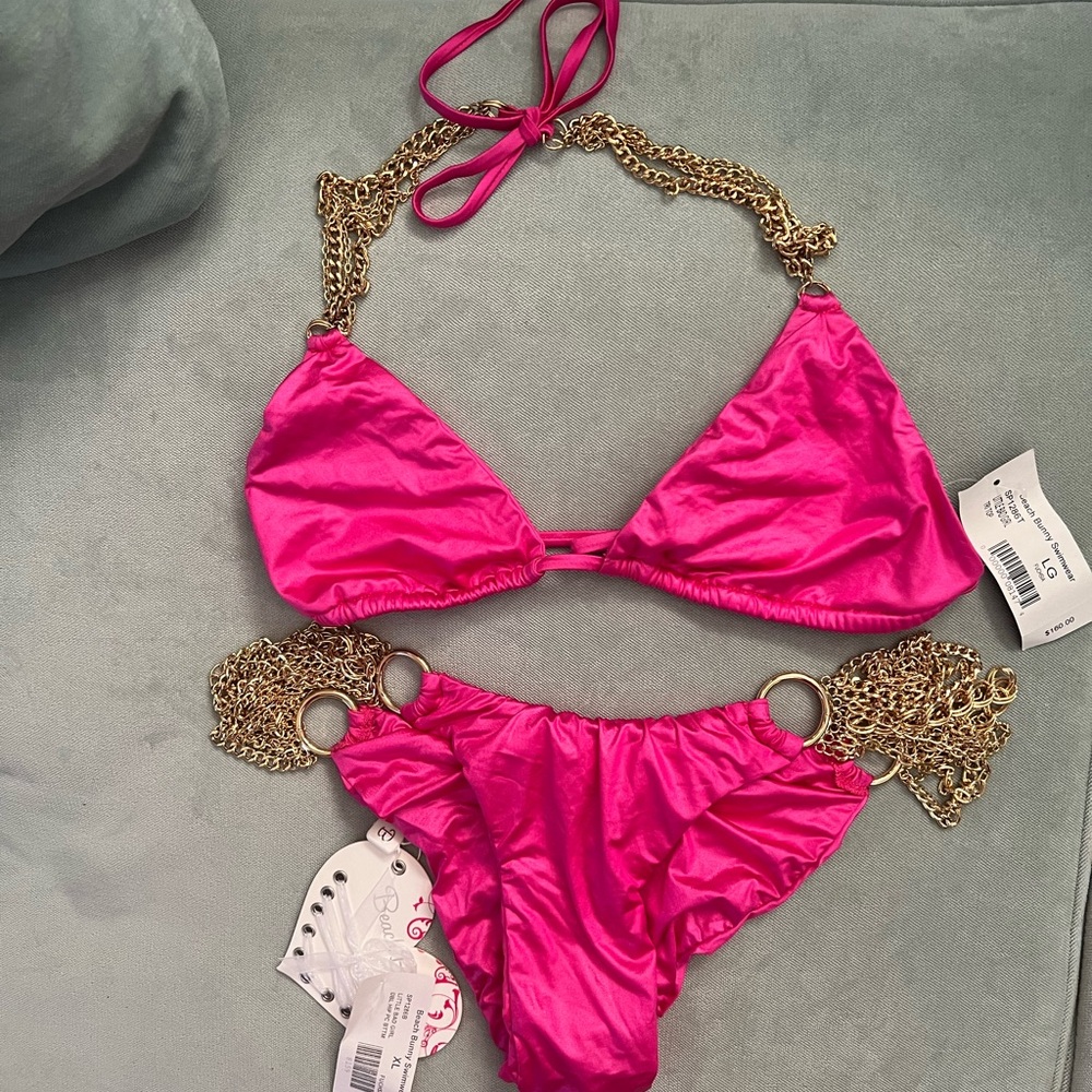 Beach Bunny bikini 👙 little bad girl Brand New hot pink gold chain